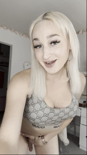 Preview of: Are there any guys I can send my nudes to